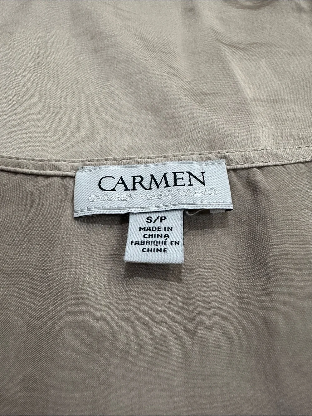 Carmen Carmen Marc Valvo Satin Foil Taupe Long Sleeve V Neck Blouse Size Small - Picture 7 of 8